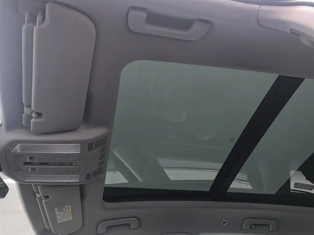 Volkswagen Touareg New Energy 2021 eHybrid фото 14