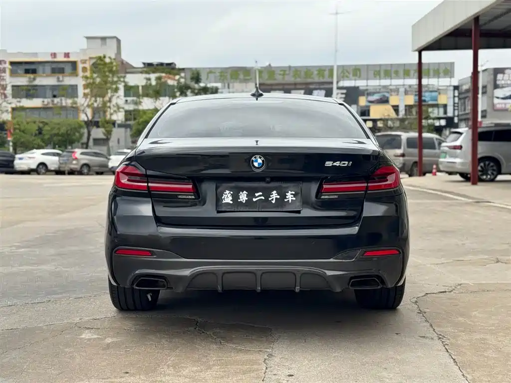 BMW 5 Series (Import) 2021 540i Style Edition M Sport Package фото 6