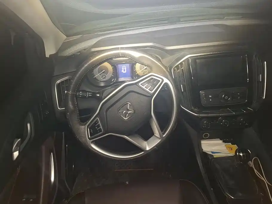 Jiangling Yusheng S350 2016 2016 2.4T Manual 2WD Diesel Luxury 5-seater