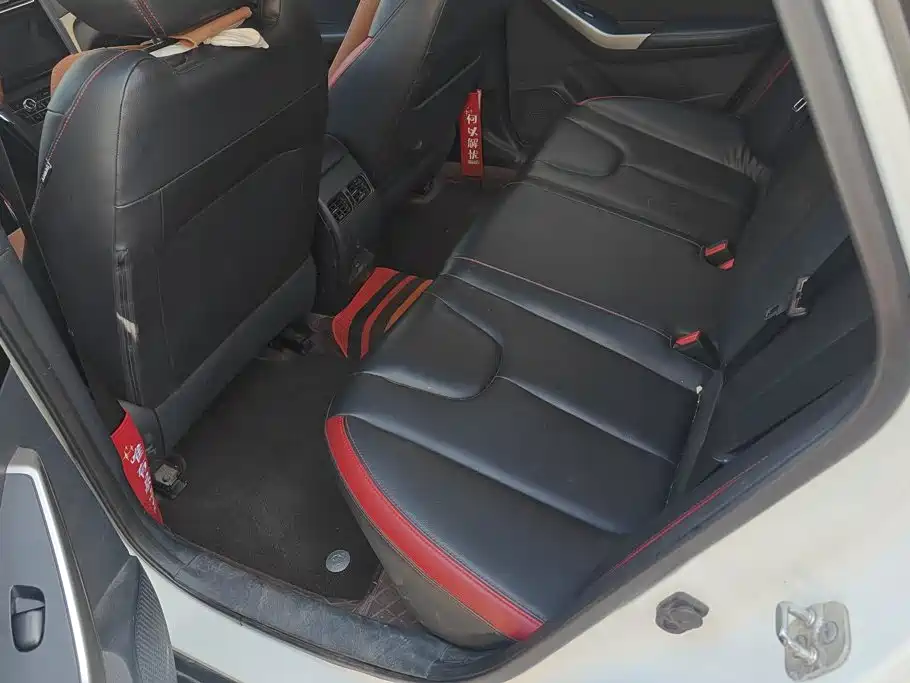 Venucia D60 2019 2019 100K Glory 1.6L XL CVT Chen Ku Edition China VI