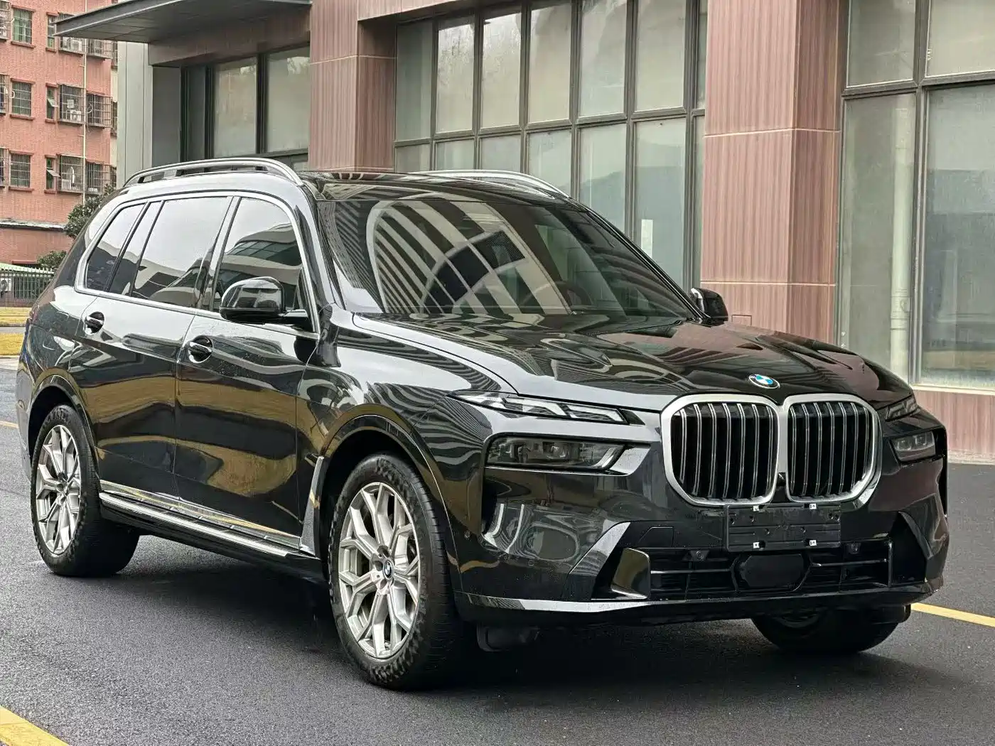 BMW X7 2023 xDrive40i Exclusive Luxury Package фото 3