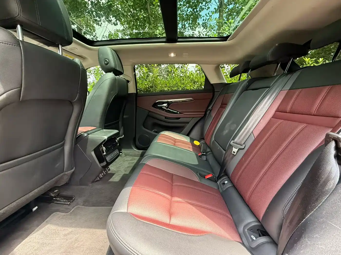 Land Rover Range Rover Evoque 2022 Facelift Range Rover Evoque L 249PS R-Dynamic Luxury фото 7