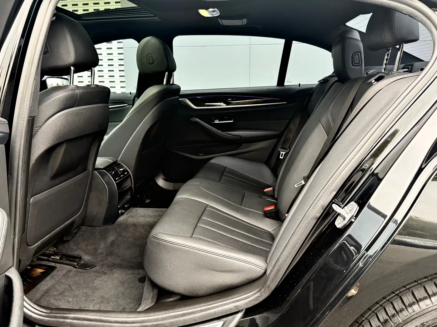 BMW 5 Series 2018 525Li M Sport Package фото 8