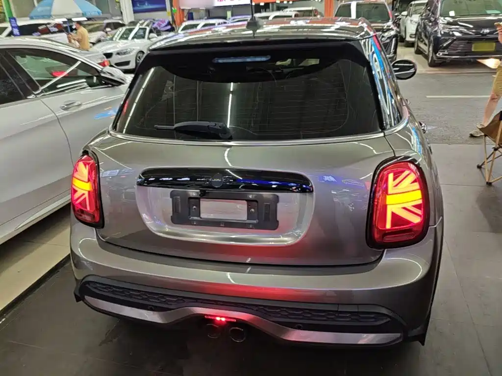 MINI MINI 2024 2023 Facelift 2.0T COOPER S Artist 5-Door