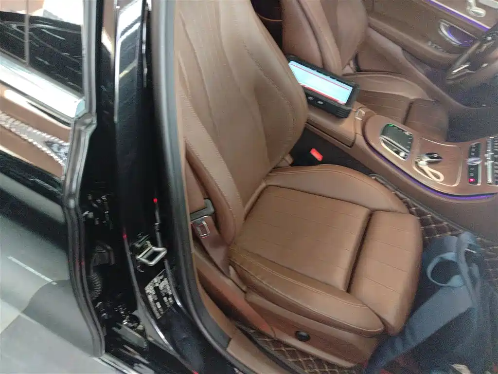 Mercedes-Benz E-Class 2020 E 260 L фото 24