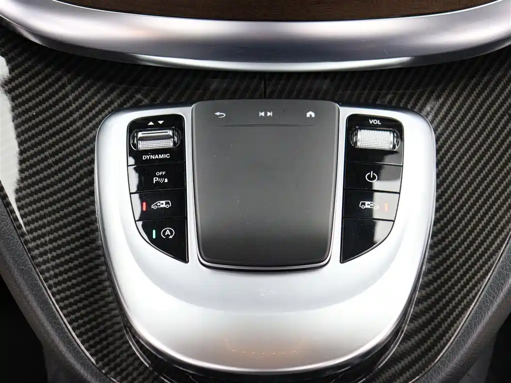 Mercedes-Benz V-Class 2021 V 260 L Long Wheelbase Premium Edition фото 23
