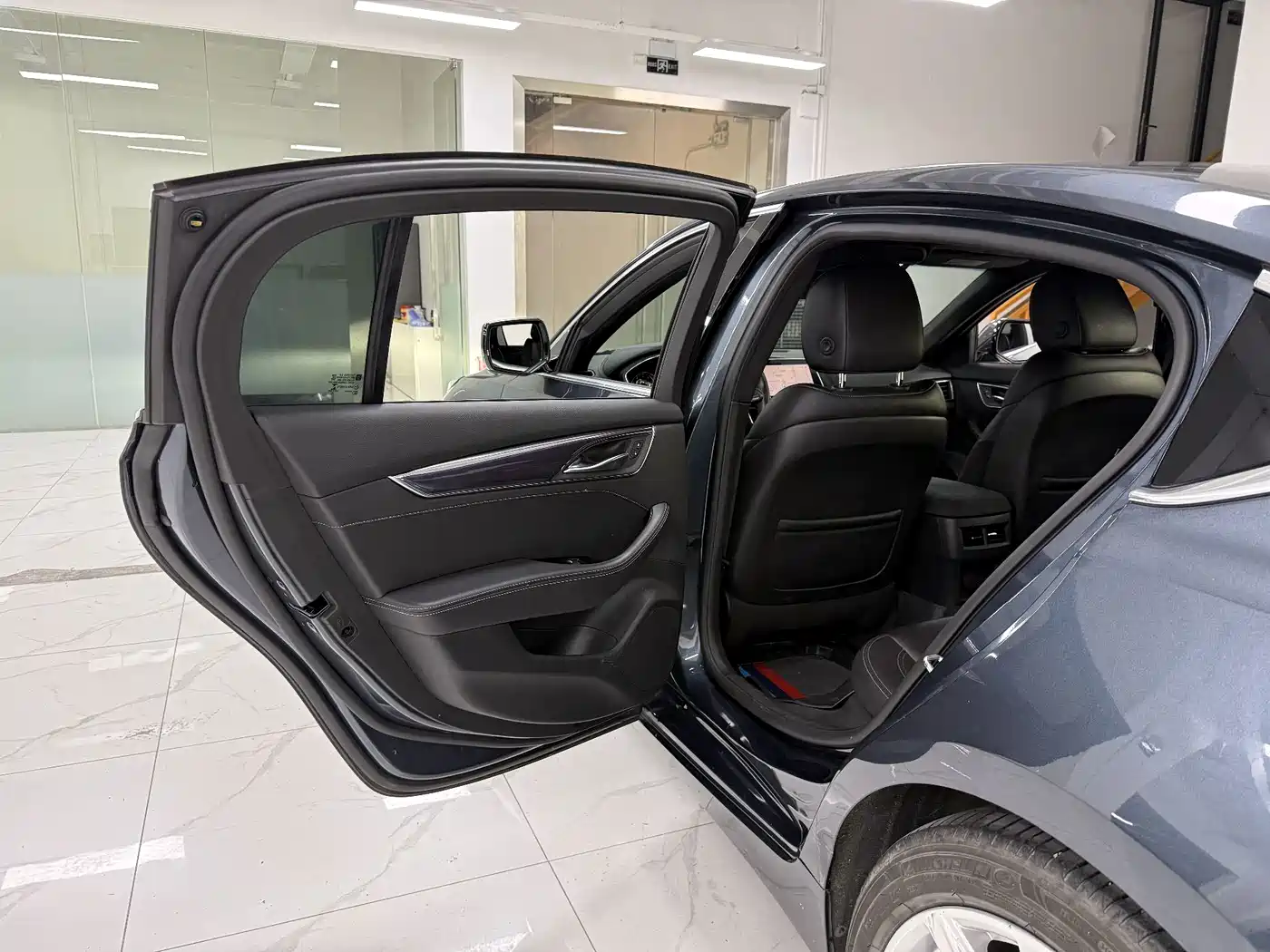 Photo 13 - Cadillac CT5