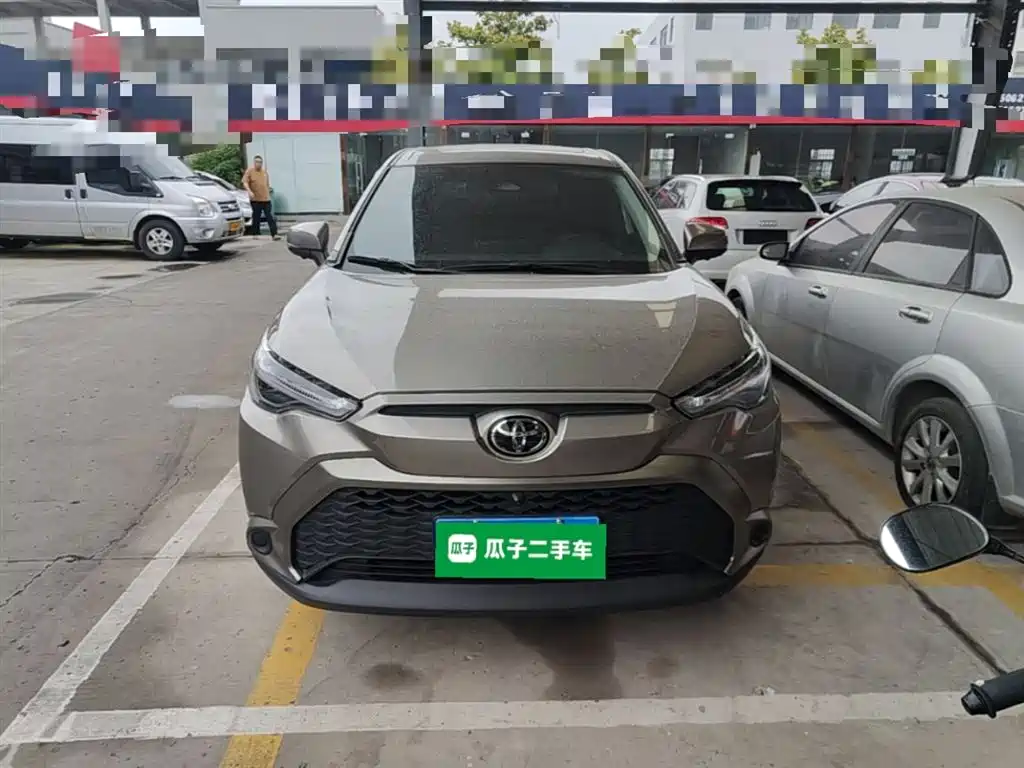 Toyota Frontlander 2024 2.0L CVT Luxury Edition фото 3