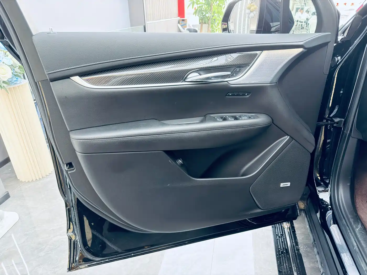 Cadillac XT6 2025 2023 2.0T 6-Seat 4WD Platinum Black Diamond Edition