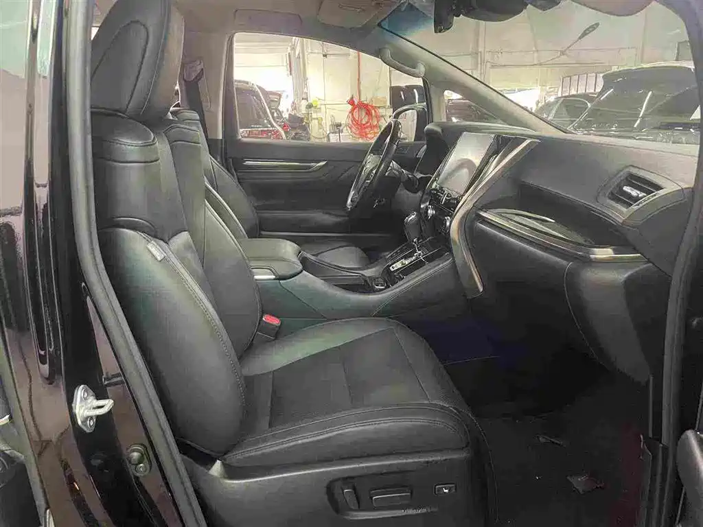 Toyota Vellfire 2020 2020 Twin Engine 2.5L HV Luxury Edition