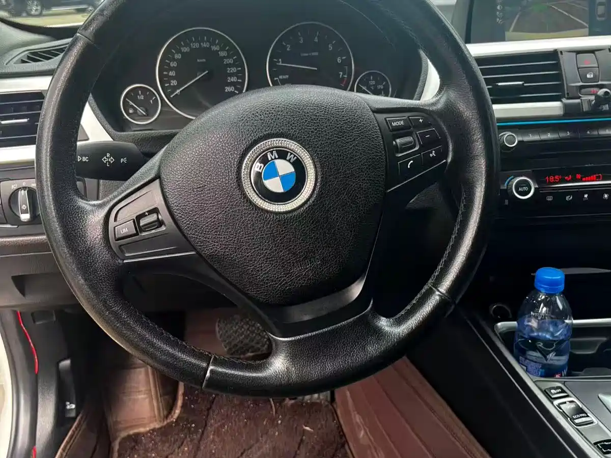BMW 3 Series 2015 320Li Fashion фото 5
