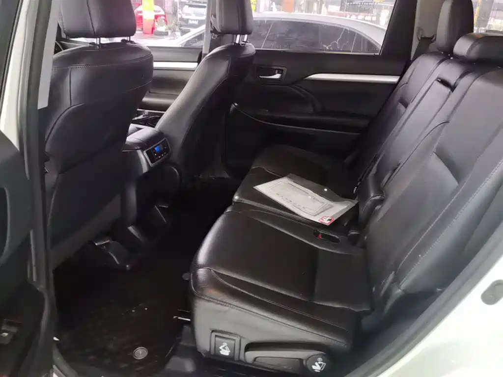 Toyota Highlander 2015 2.0T AWD Luxury Edition 7-seater фото 17