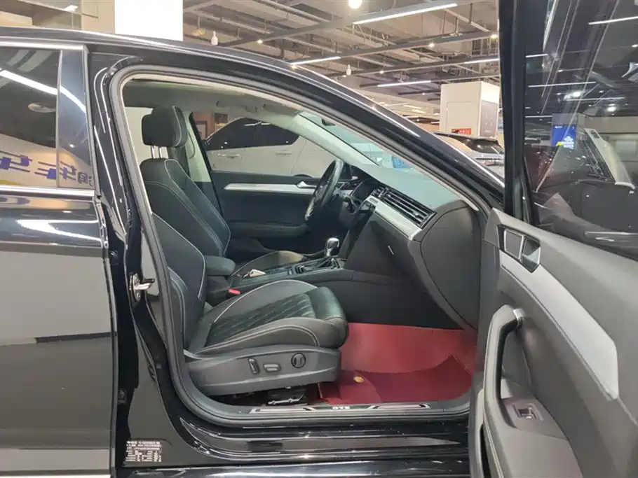 Volkswagen Magotan GTE Plug-in Hybrid 2022 GTE Luxury фото 8