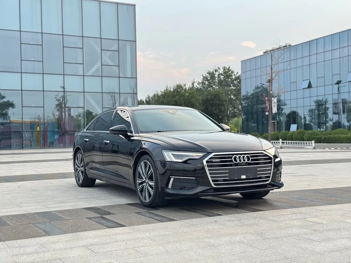 Фото 4 - Audi A6L