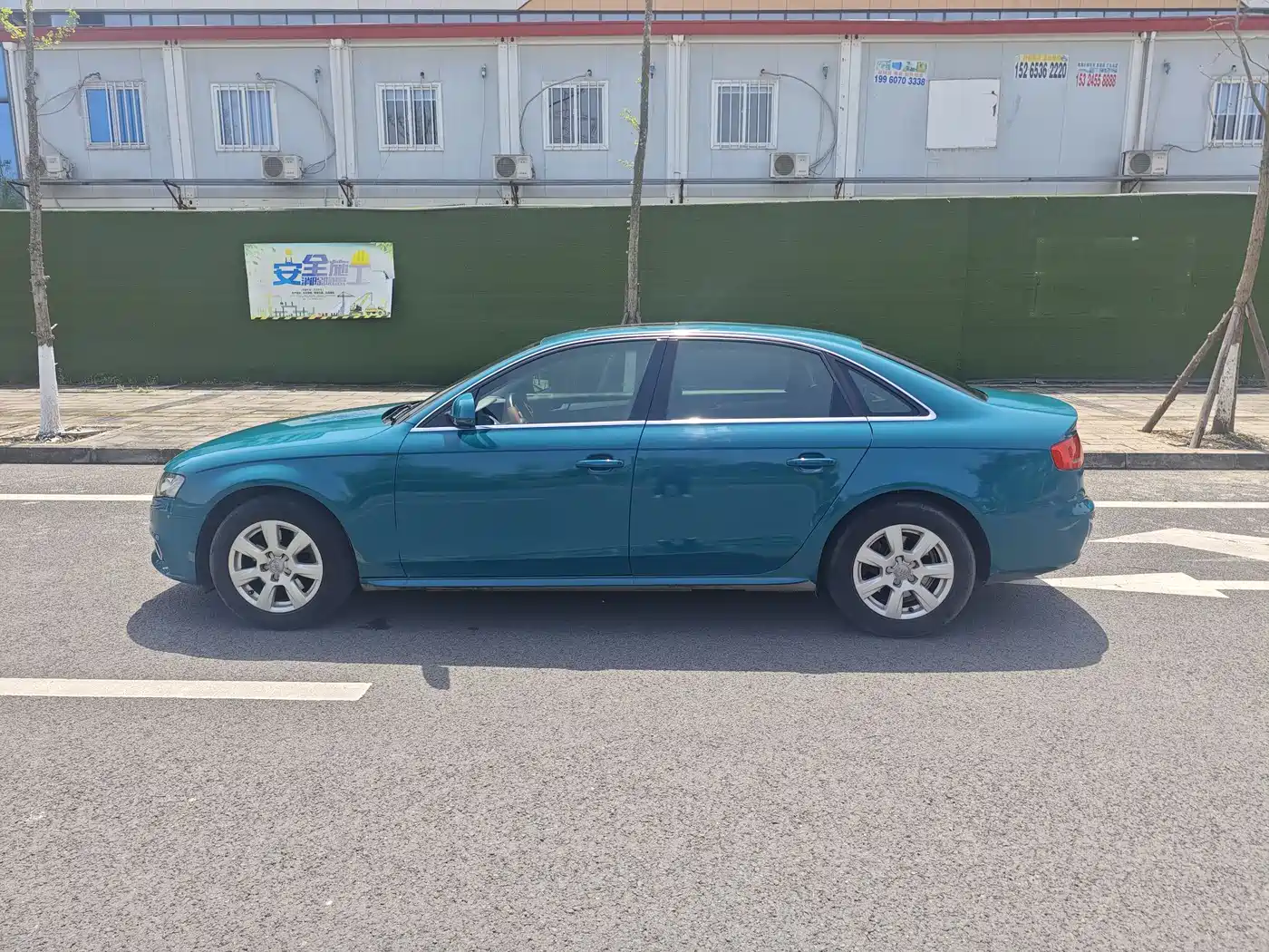 Audi A4L 2010 2.0 TFSI Luxury фото 3