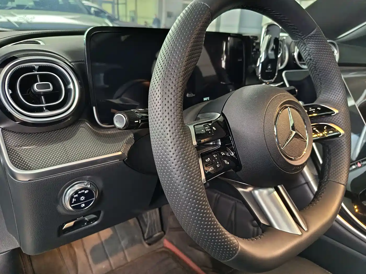 Mercedes-Benz C-Class 2024 C 260 L Sport фото 16