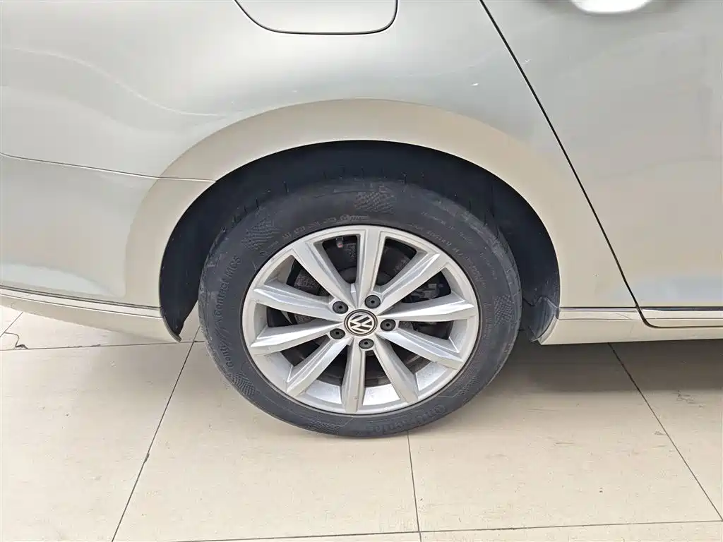 Volkswagen Magotan 2017 330TSI DSG Leading фото 26