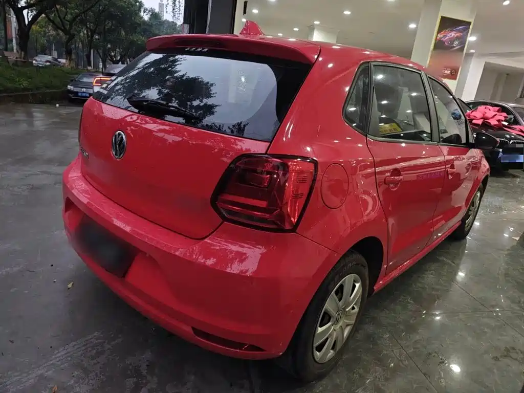 Volkswagen Polo 2016 1.4L Automatic Trend фото 7