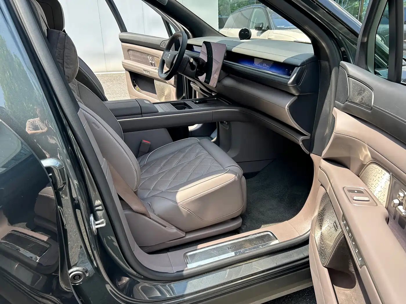 NIO ES8 2025 2025 Base Model