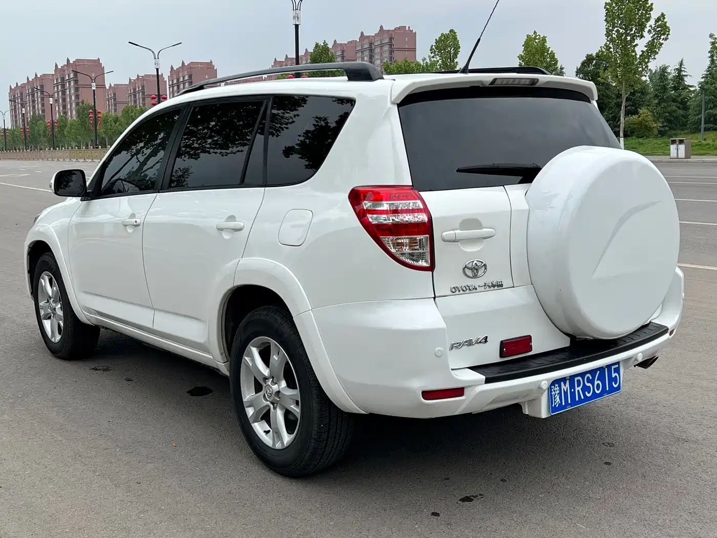 Toyota RAV4 Rongfang 2012 Styling Edition 2.4L Automatic 4WD Luxury фото 5
