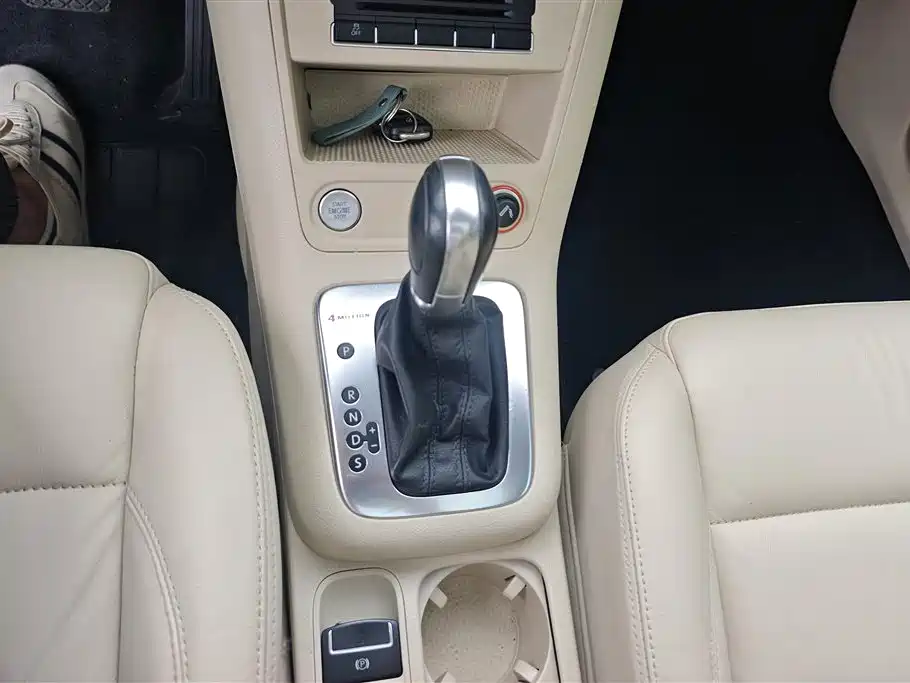 Volkswagen Tiguan 2012 2.0TSI Automatic 4WD Elite Edition фото 16