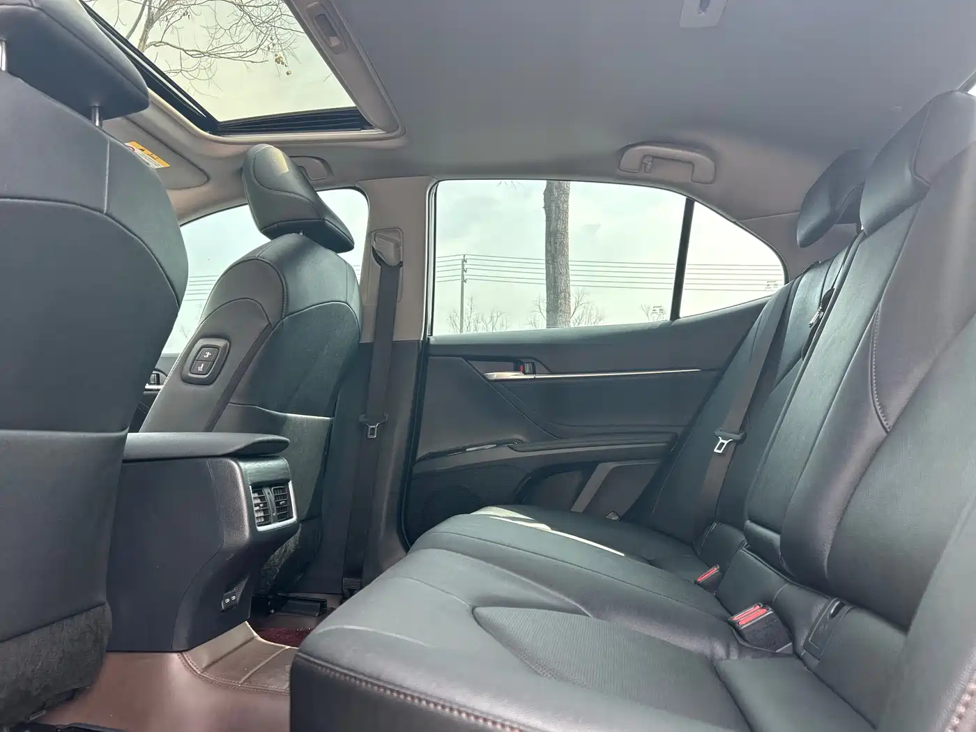 Toyota Camry 2023 2.0G Luxury Edition фото 15