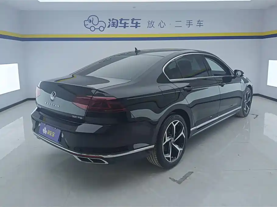 Volkswagen Magotan 2023 Model 2 Million Commemorative Edition 330TSI DSG Luxury фото 3