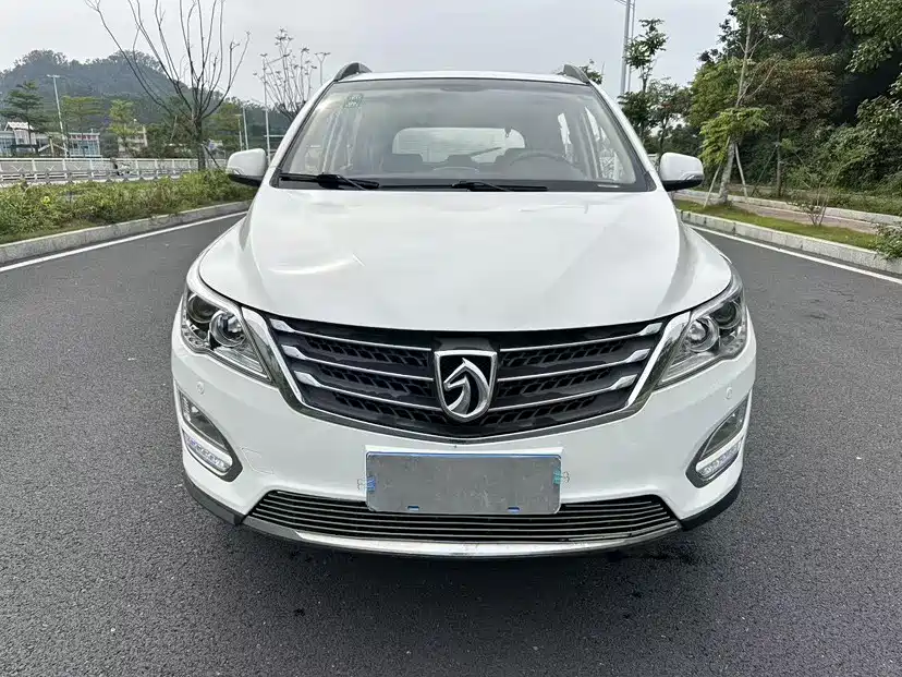 Baojun 560 2017 2016 1.8L iAMT Luxury