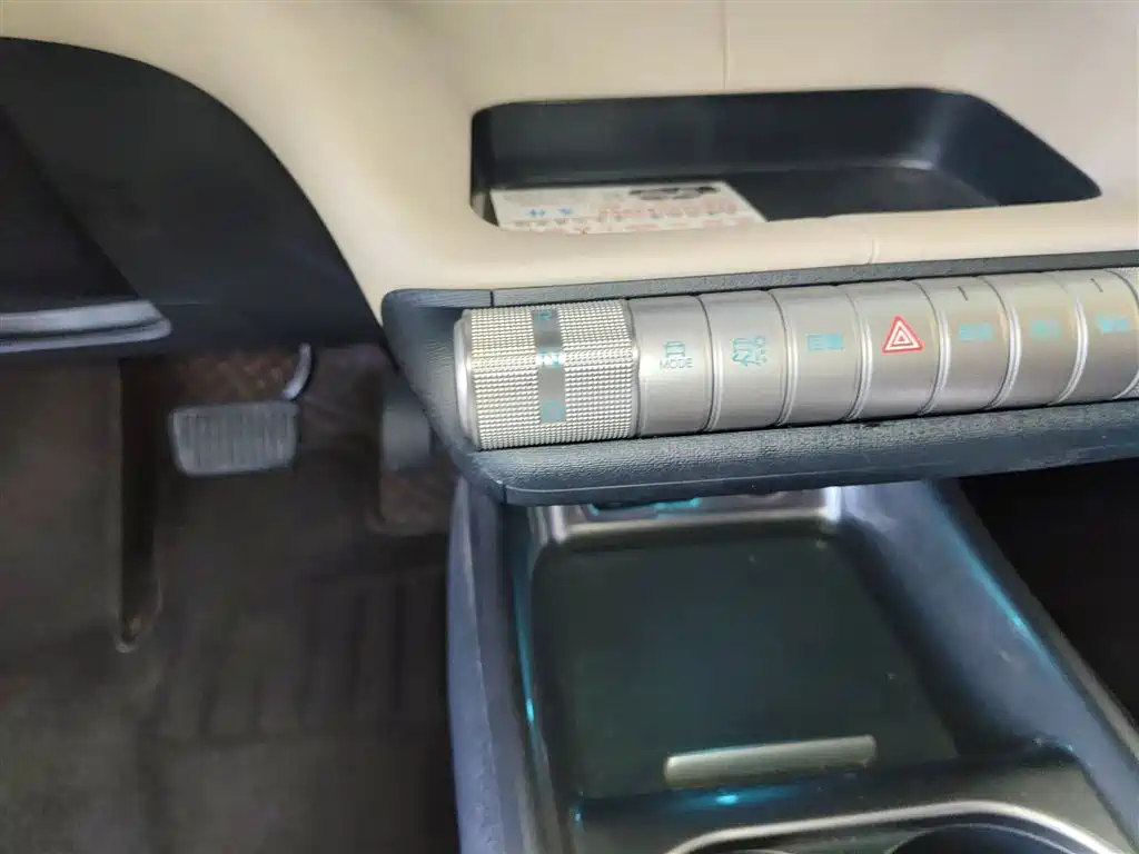 BYD Dolphin 2023 420km Fashion Edition фото 14