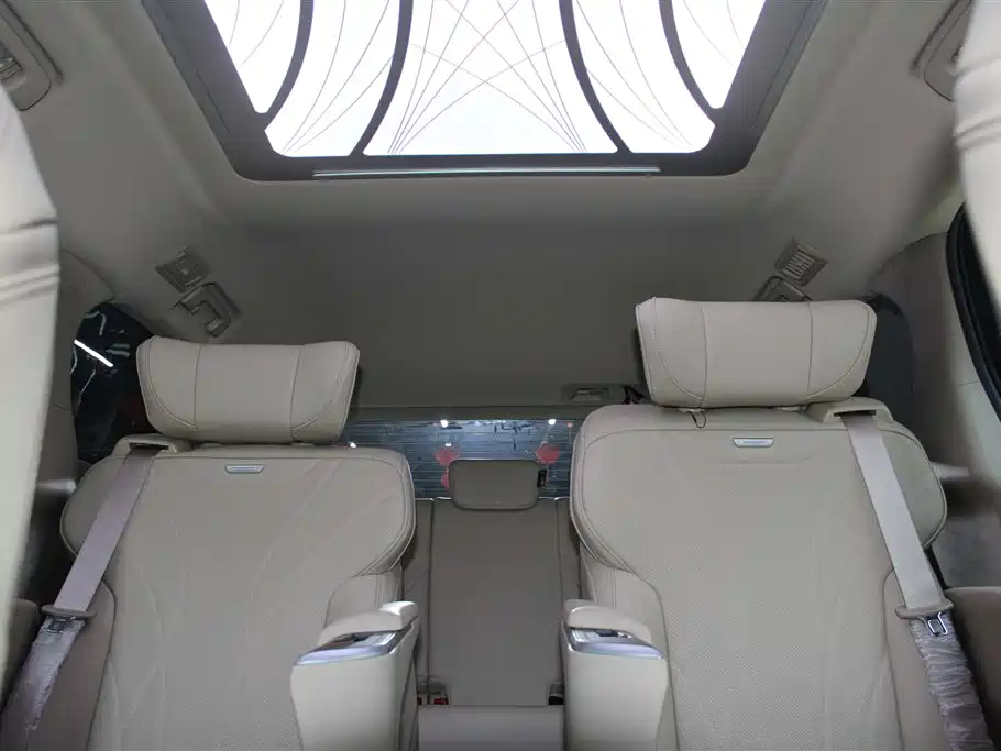 Buick GL8 2025 Land Business Class Comfort DG Edition фото 30