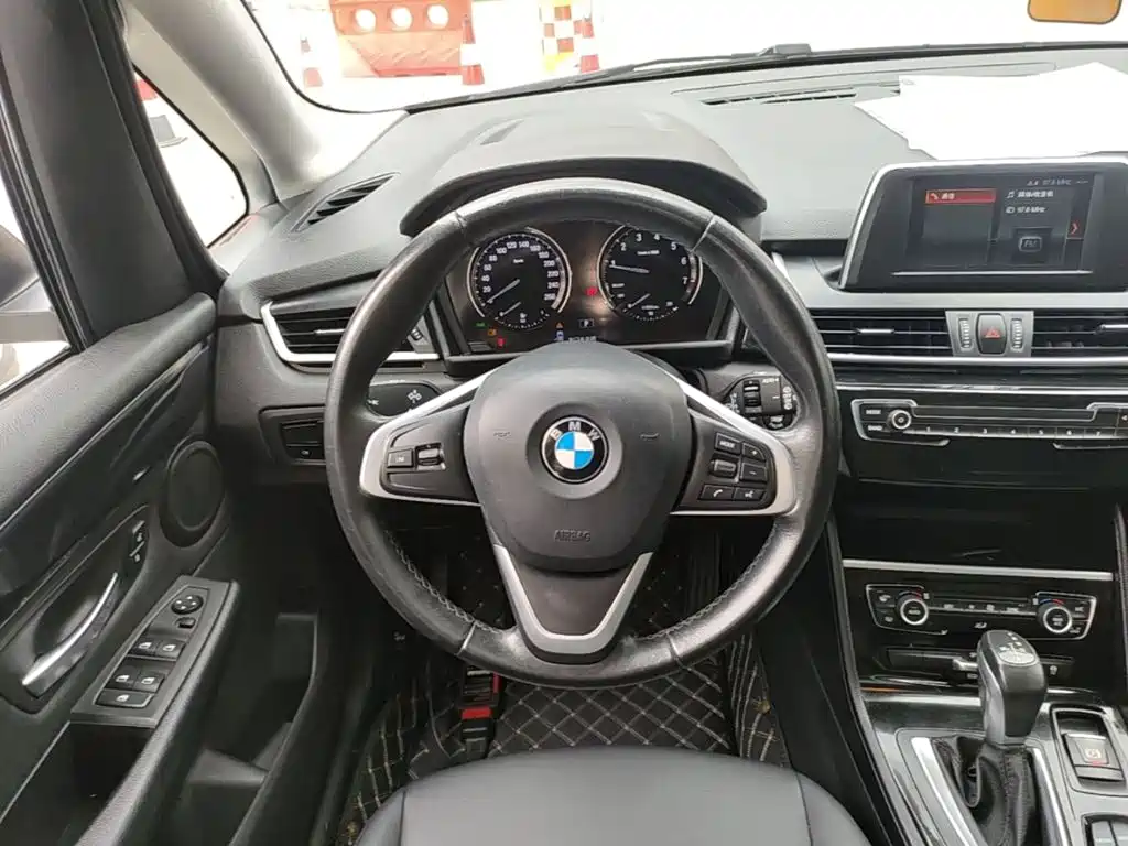 Фото 11 - BMW 2 Series Touring