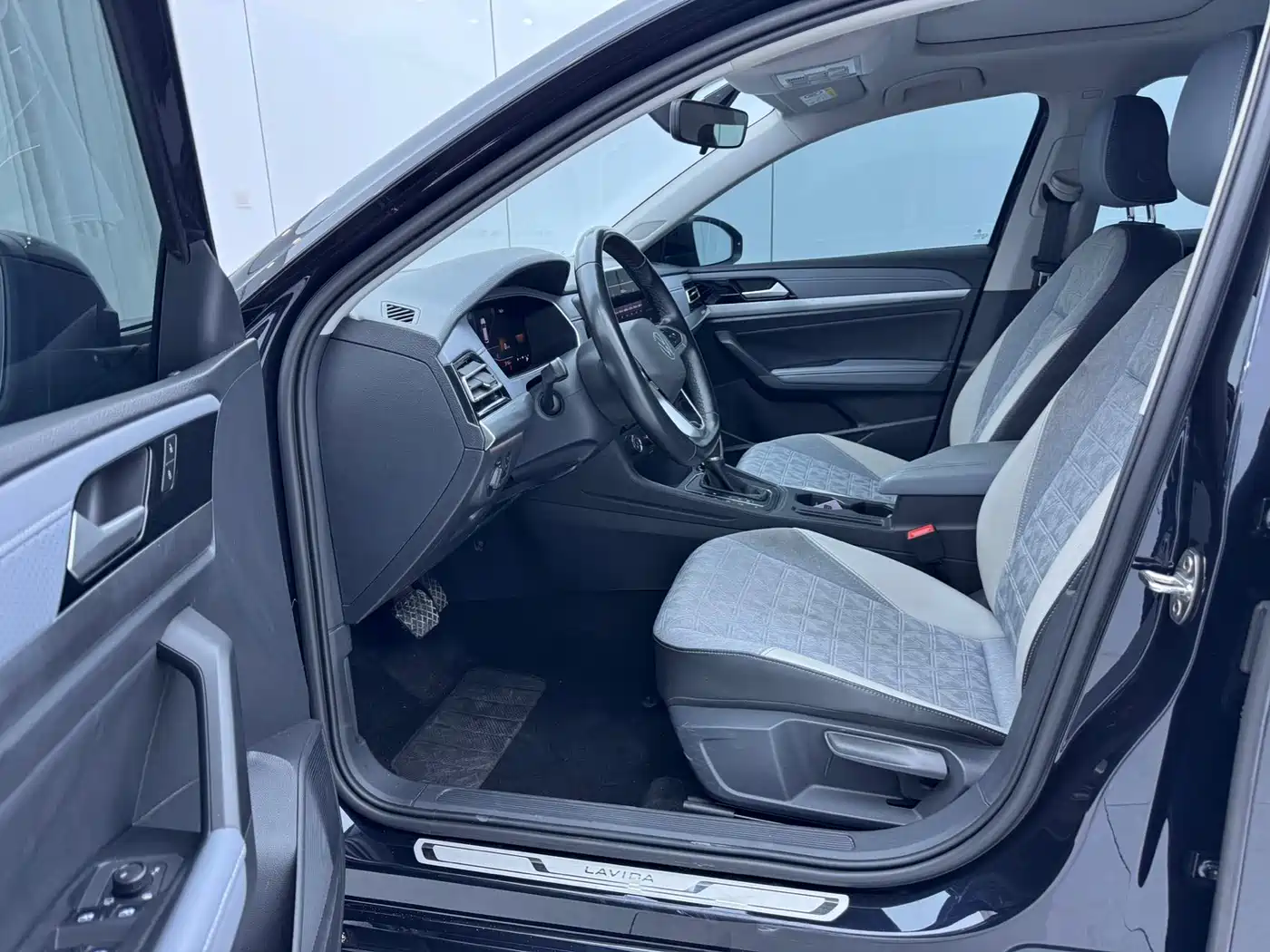 Volkswagen Lavida 2022 280TSI DSG Comfort Edition фото 7