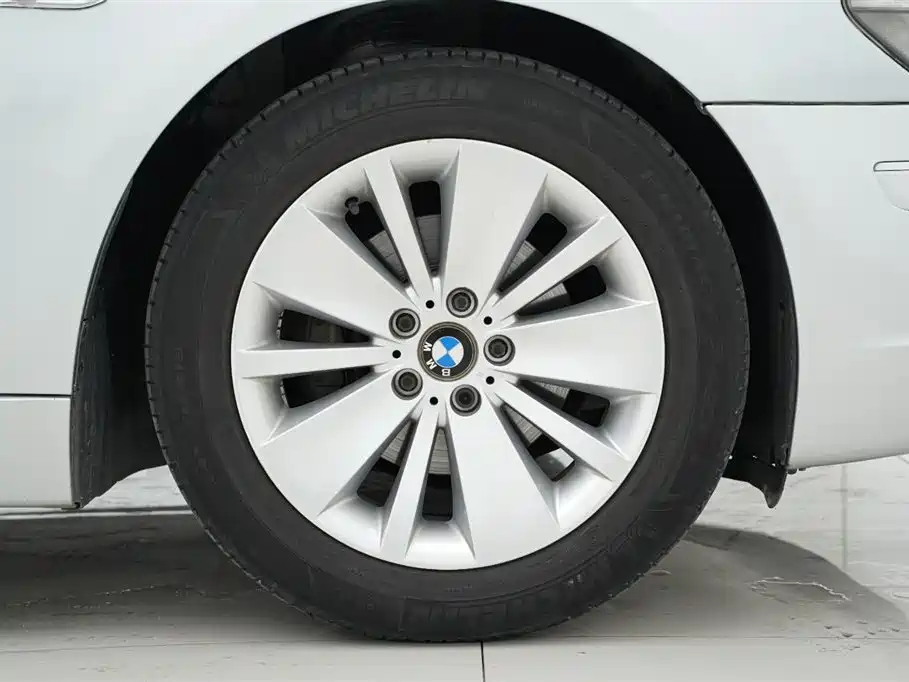 BMW 7 Series 2008 Model 730Li Leading фото 31