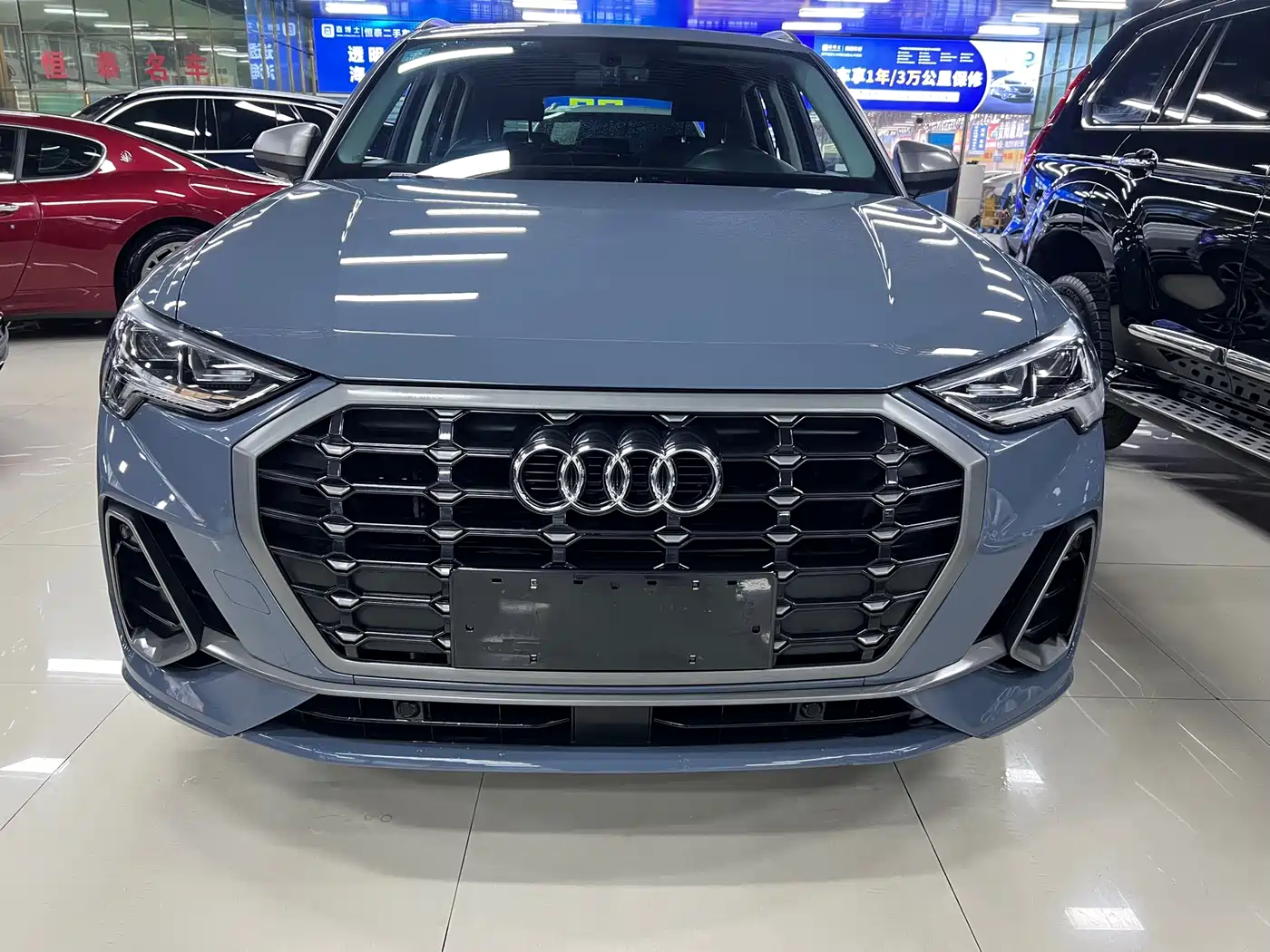 AUDI Q3