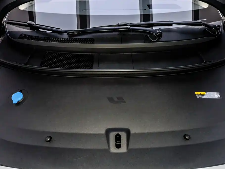 Li Auto Li i8 2025 2025 Standard Edition