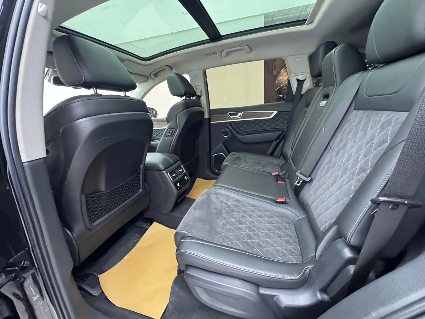 Hongqi HS7 2022 2021 2.0T DCT FWD Smart Connect Qi Xiang Edition