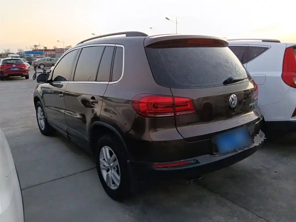 Volkswagen Tiguan 2015 1.8TSI Automatic 2WD Trendline фото 4