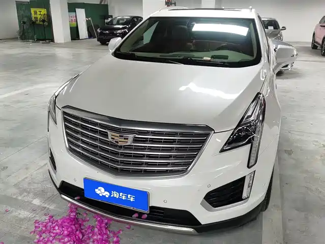 CADILLAC XT5