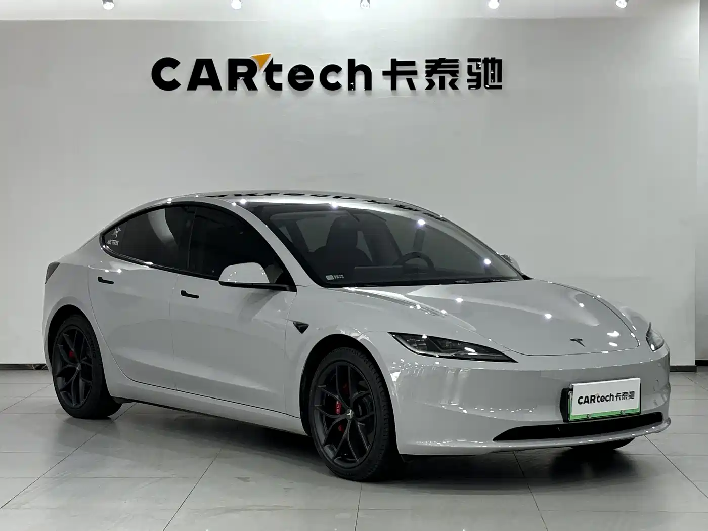 Tesla Model 3 2026 2025 Model Year Facelift Rear-Wheel Drive
