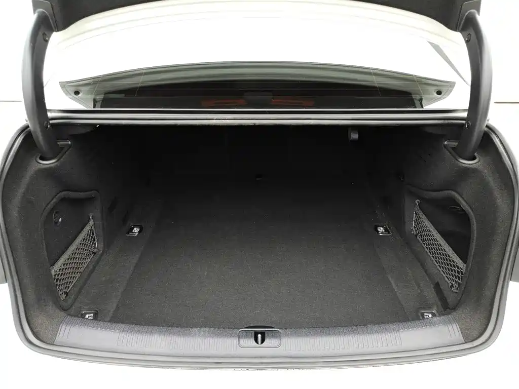 Audi A4L 2020 40 TFSI Luxury Dynamic фото 20