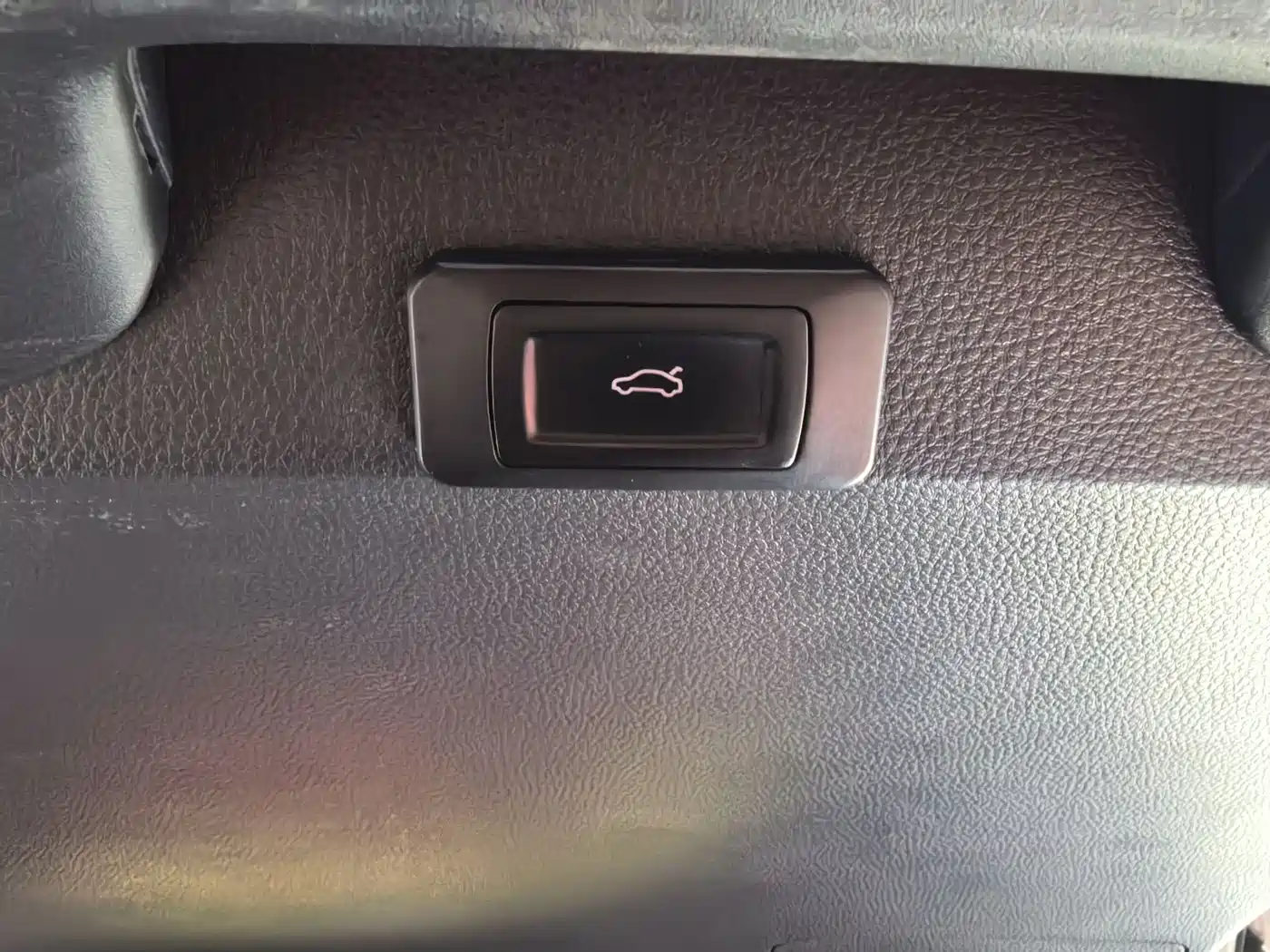 Toyota RAV4 Rongfang 2022 2.0L CVT 4WD Premium Edition фото 21