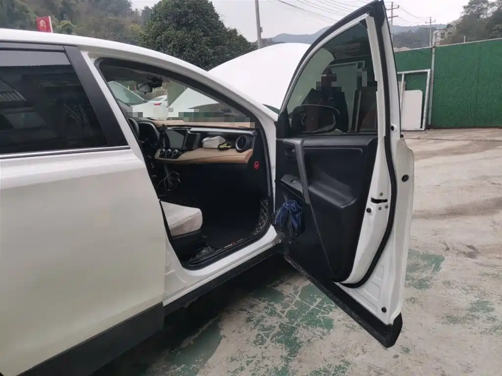 Toyota RAV4 Rongfang 2019 2.0L CVT 2WD Urban Edition China VI фото 21