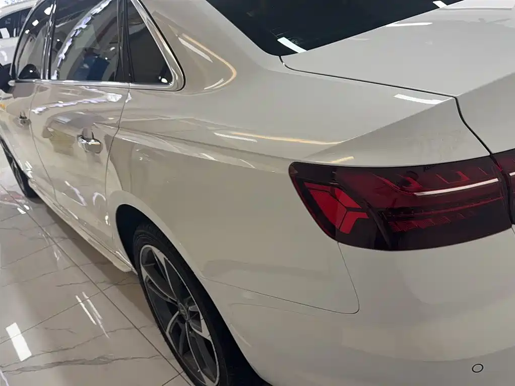 Audi A4L 2020 40 TFSI Fashion Dynamic Edition фото 5