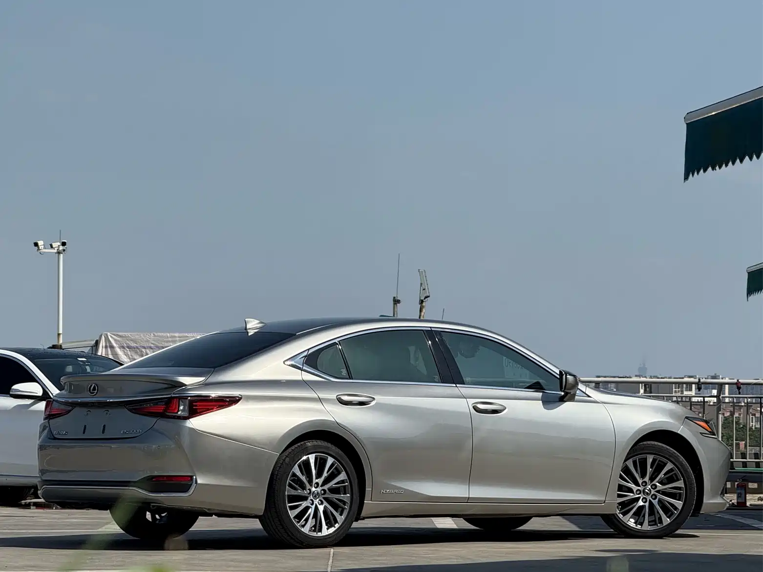 Фото 5 - Lexus ES