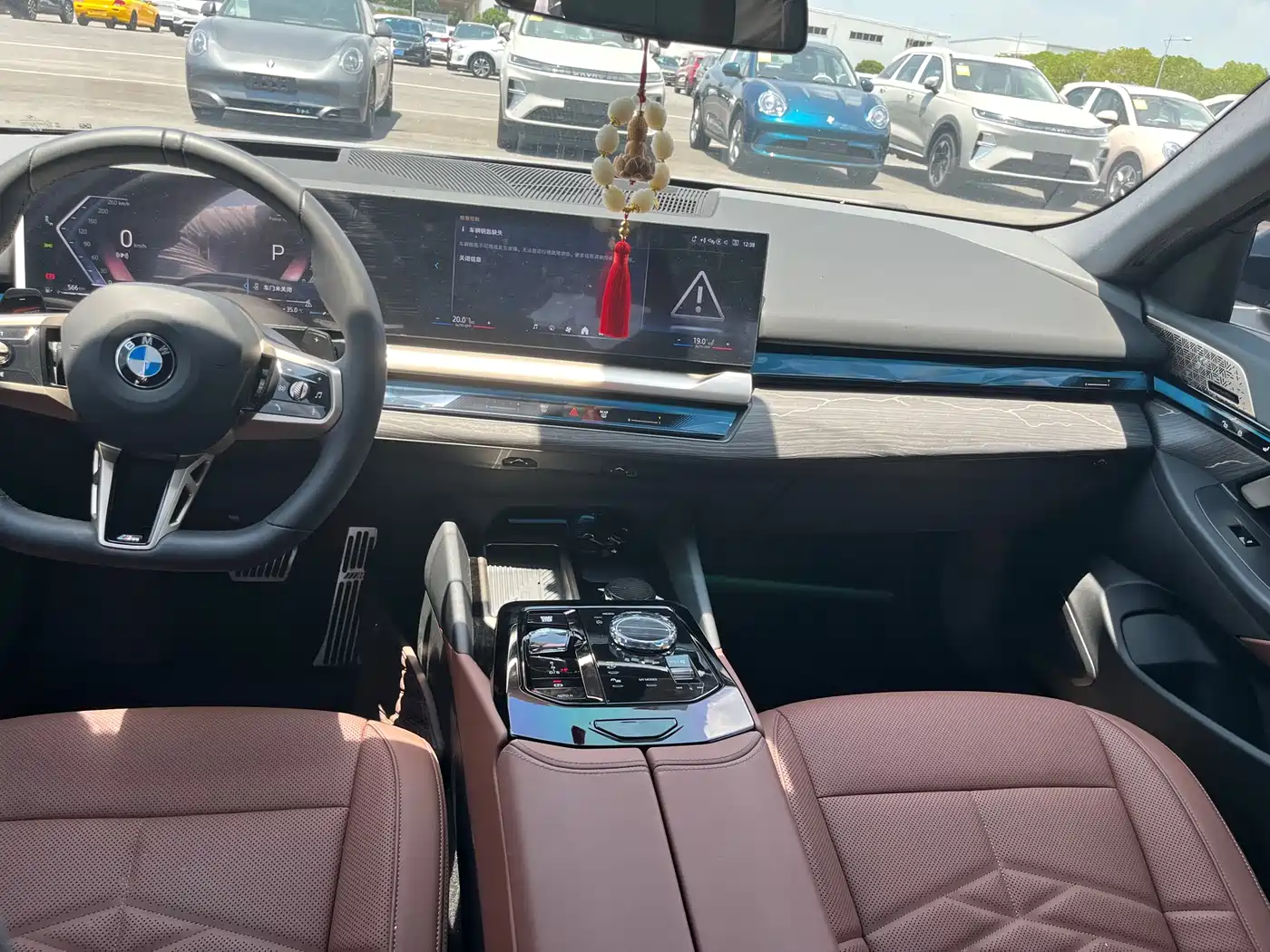 BMW 5 Series 2025 530Li Premium M Sport Package фото 4