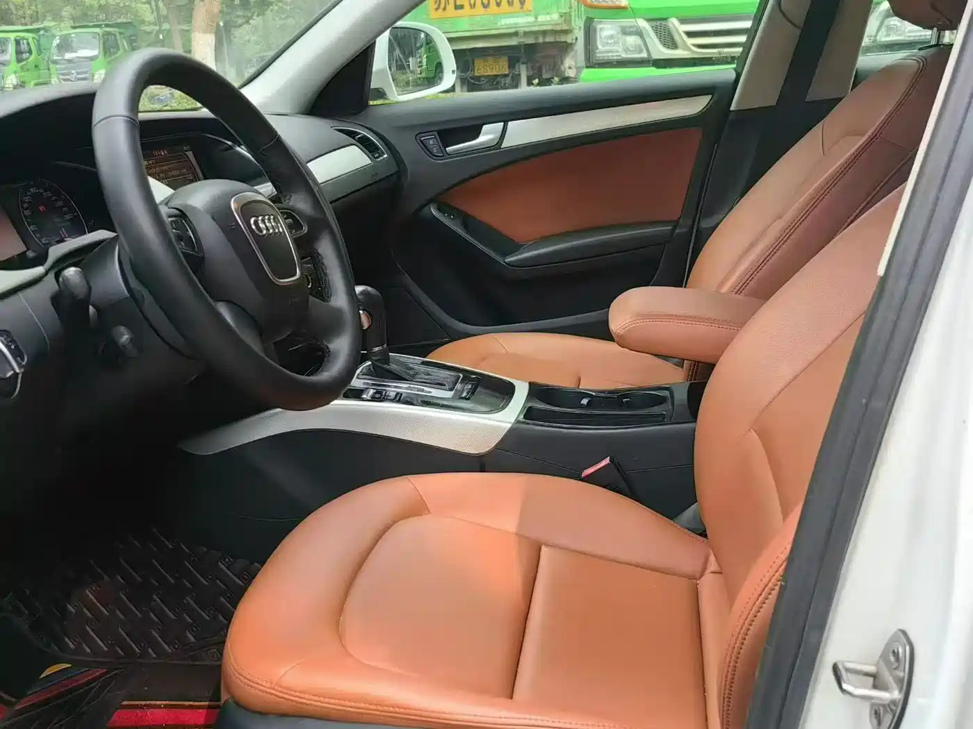 Audi A4L 2012 2.0 TFSI Auto Comfort фото 6