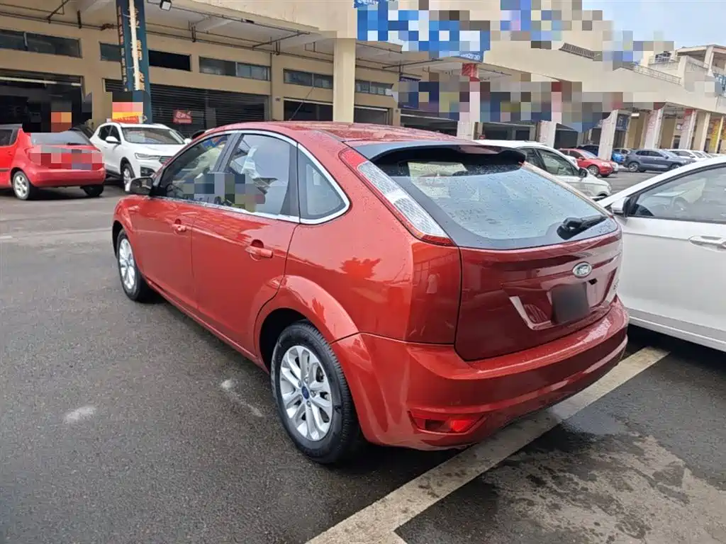 Фото 5 - Ford Focus