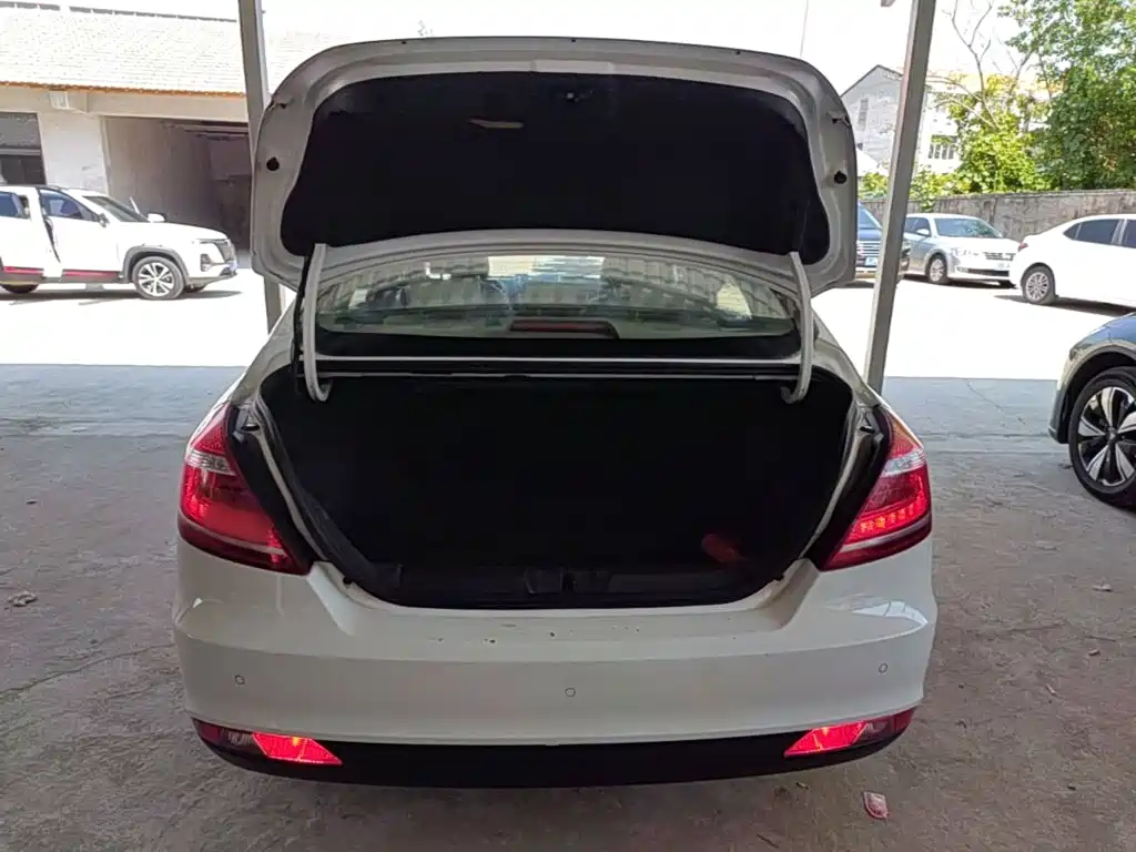 Geely Emgrand 2016 2016 Sedan 1.5L CVT Luxury
