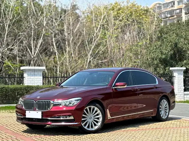 BMW 7 SERIES