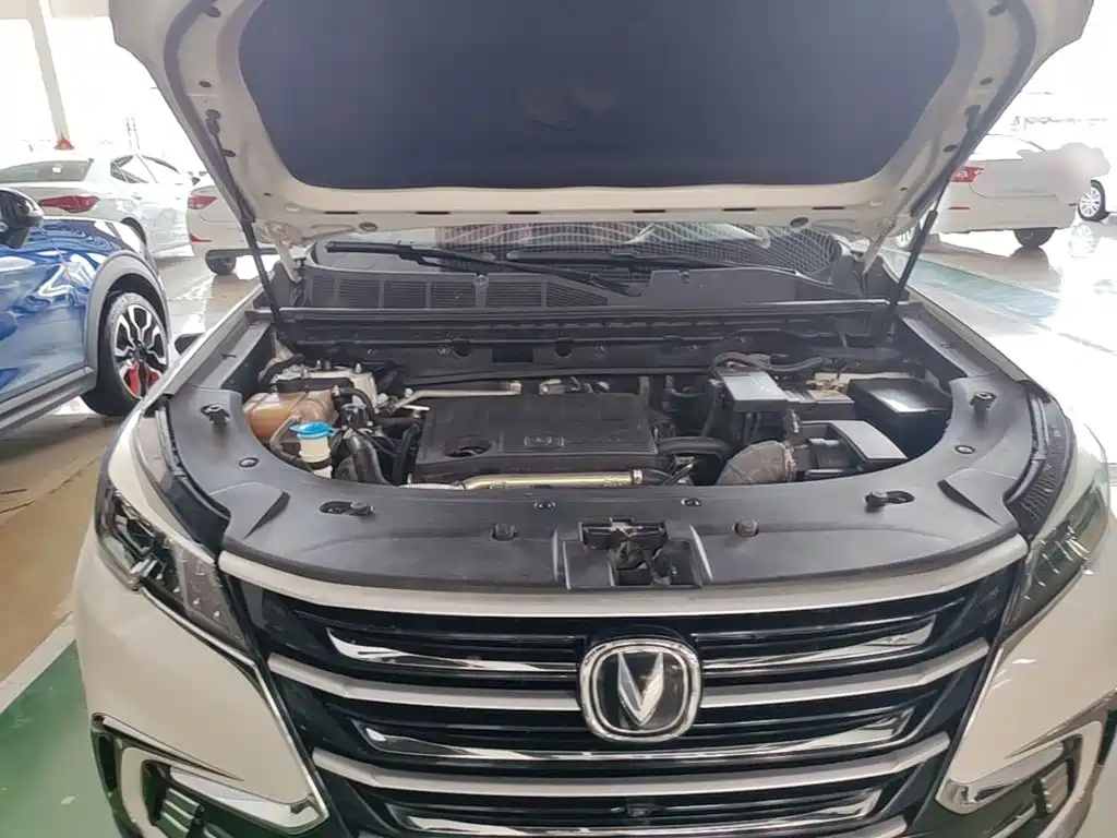 Photo 20 - Changan CS85